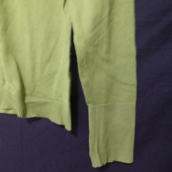 ESPRIT, medium, green V-neck, long sleeve, knit pullover shirt, GUC - Picture 8 of 13